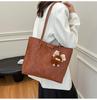 2025 New Retro Textured Women's Versatile Tote Bag - Large Capacity Shoulder Bag for Class and Commuting