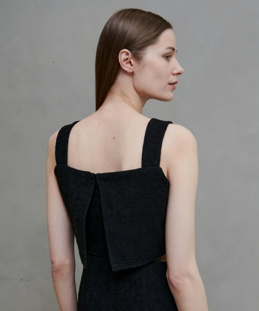 Owaiwai Jacquard Opening One Piece_Black