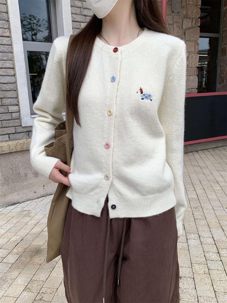 Lazy wind knitted cardigan women's soft waxy embroidered sweater autumn and winter niche button-up jacket fashionable versatile long-sleeved top