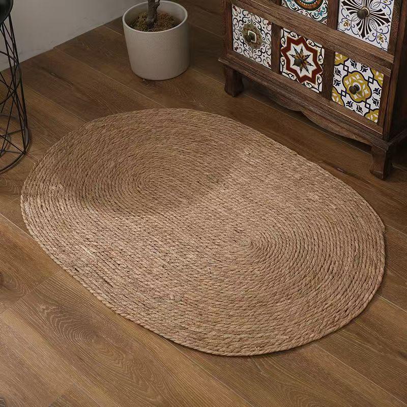 Cattail Straw Braided Round Placemat and Coaster - Heat-Resistant Japanese-Style Table Mat for Home or Restaurant Decor