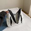 Tote bag, new autumn and winter popular shoulder bag, large-capacity leisure student class commuting messenger bag