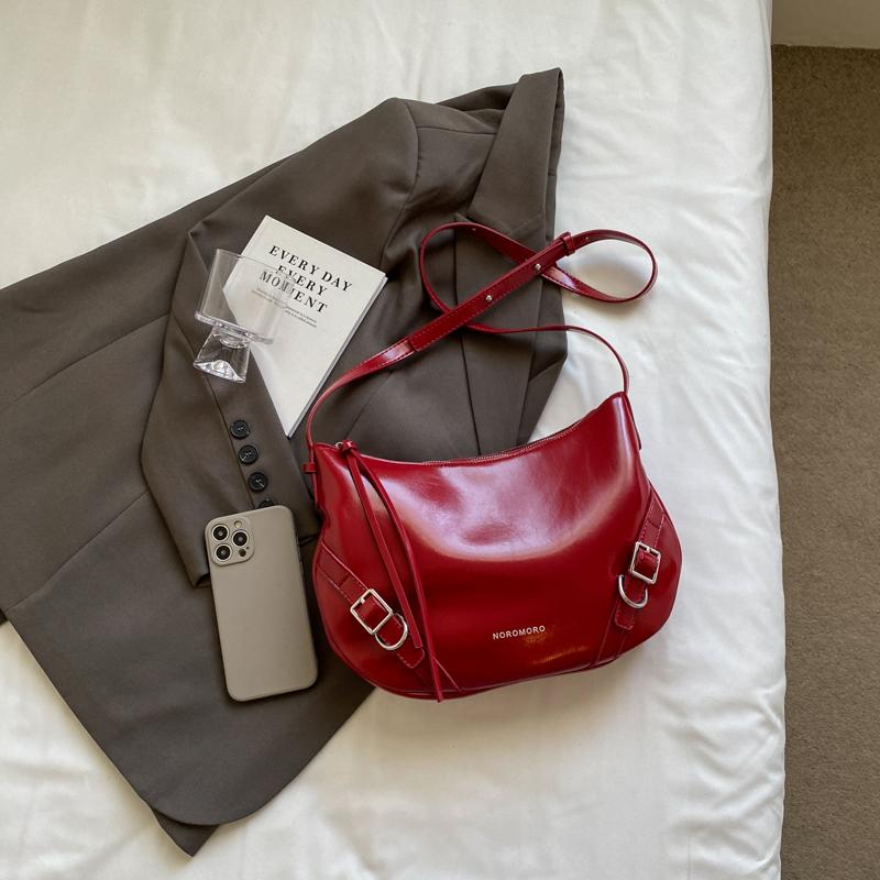 Women PU Trendy Shoulder Handbag Adjustable Strap Fashion Shoulder Bag Chic Hobo Bag Zip Closure for Outdoor Travel