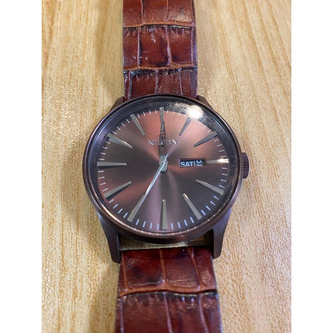 Used [Junk] NIXON Nixon wristwatch brown