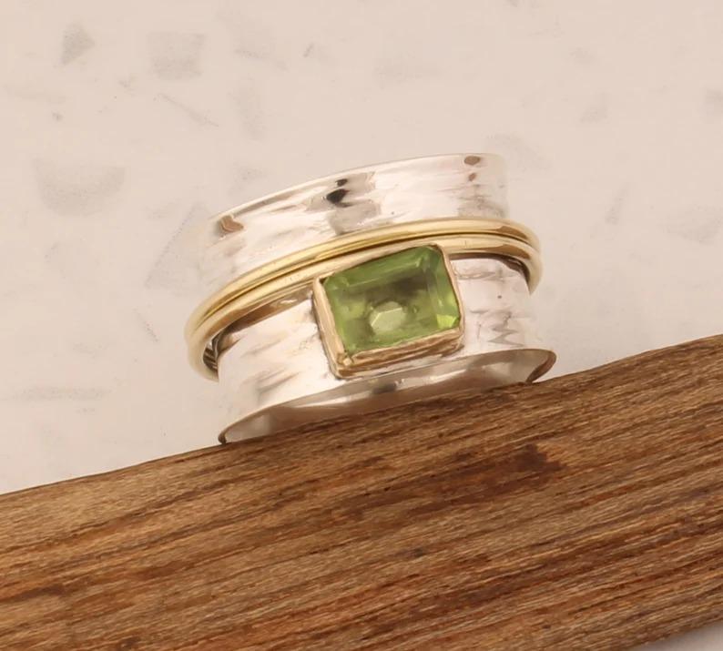 Peridot Gemstone Spinner Band Prsten, 925 Sterling Silver, Birthstone Ring, Spinner Ring, Bohemian Ring, dárek k výročí svatby