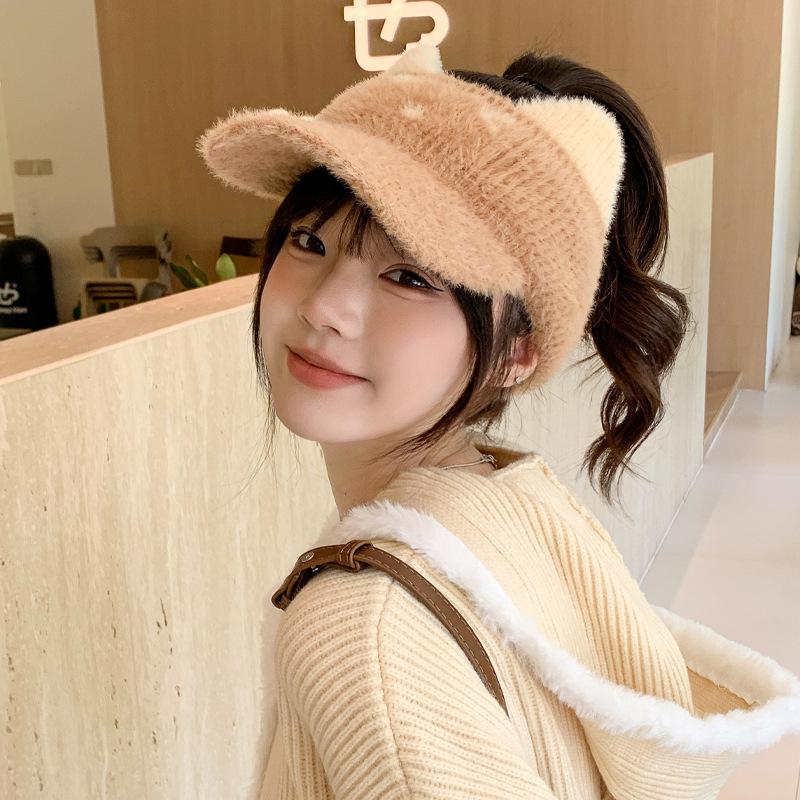 Korean Version of Autumn and Winter New Hat for Women Cute Cat Knitted Wool Hat Small Fresh Winter Warm Duck Tongue Cap