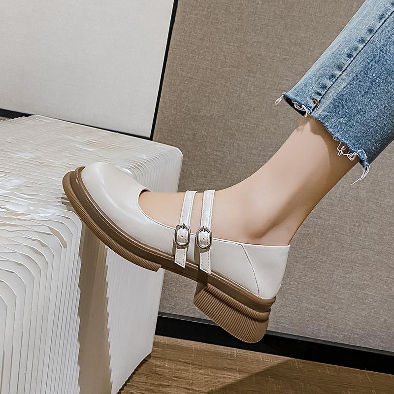 Vår Nya Dam Läderskor Casual Mary Jane Skor Mode Rund Tå Svart Loafers Kittenklackar Stor Storlek 41 -43
