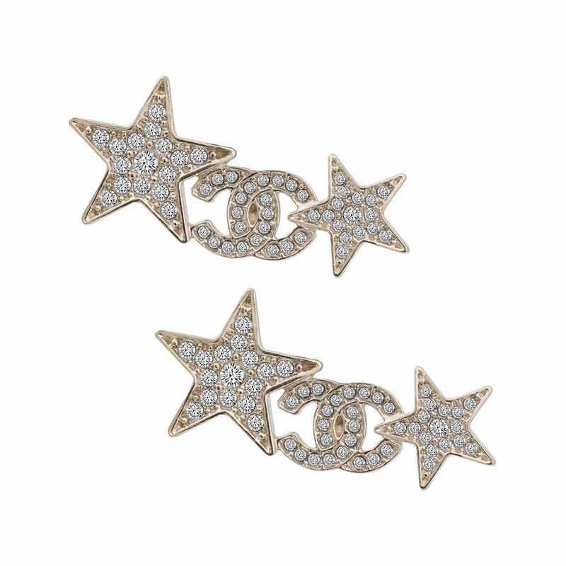 

CHANEL fashionable and avant-garde earrings for women, gold