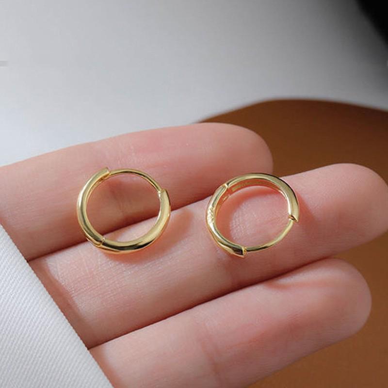 Women's Luxury Textured Metal Hoop Earrings - Versatile Niche Design