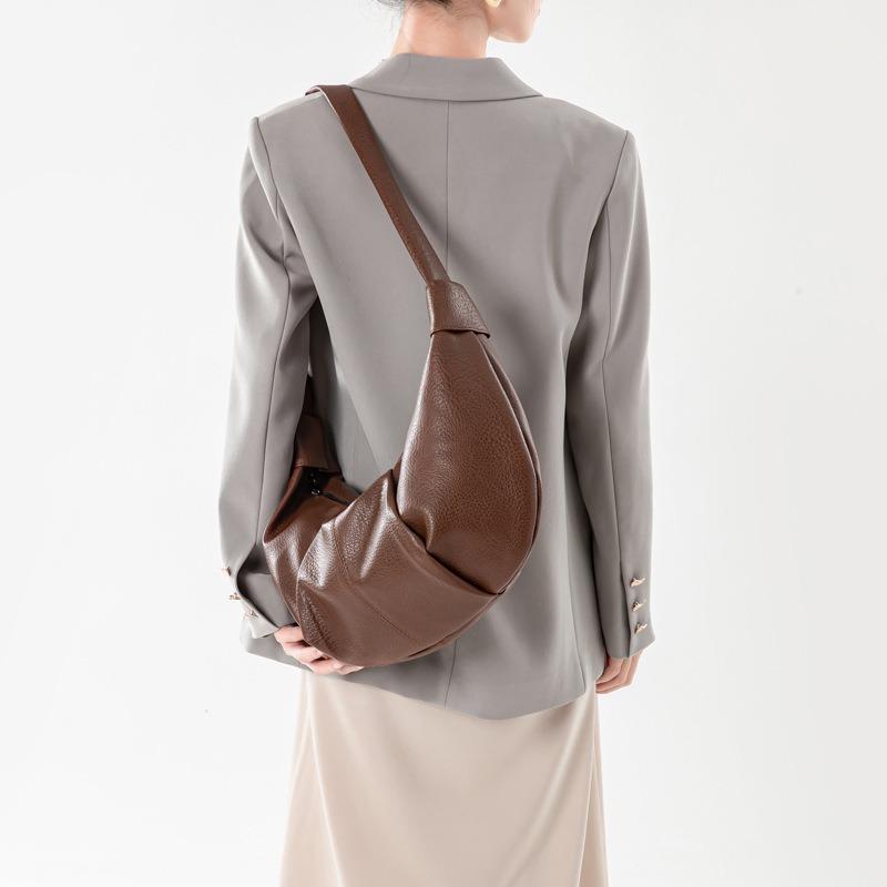 Large capacity retro soft leather pleated dumpling bag lazy style versatile casual commuter lady shoulder