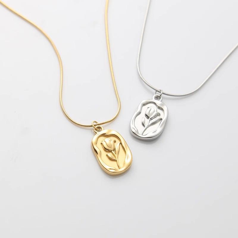 Retro Embossed Tulip Pendant Necklace For Women Personalized Gold Color Silver Color Stainless Steel Necklace Party Jewelry