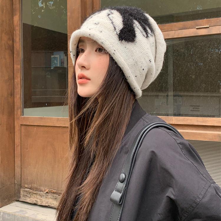 Japanese soft waxy baotou knitted stacking hat female face small ear protection warm wool hat Internet celebrity versatile cold hat