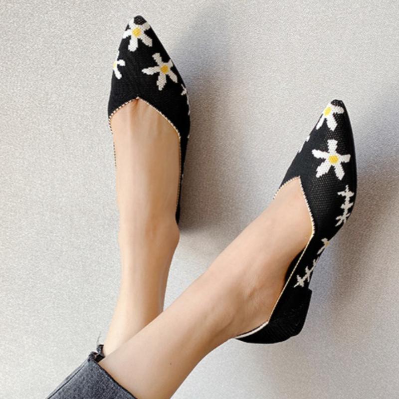 Spring summer new comfortable shallow flat shoes with pointed soft soles breathable wear-resistant simple casual single shoes