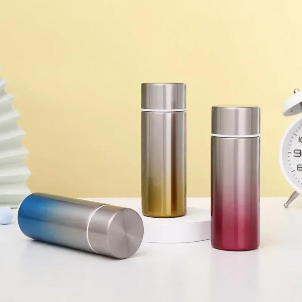 5 oz Isolert Liten Vannflaske Lekkasjesikker BPA-fri Bærbar Lekkasjesikker Lommeboklomme Vannflaske Slank Metallvannflaske