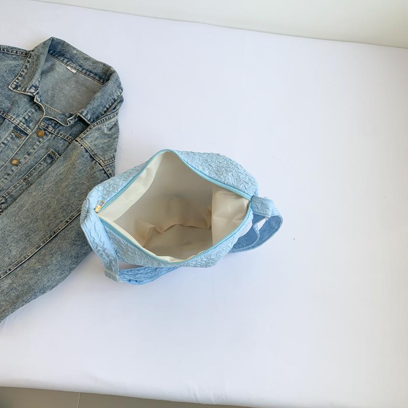 Crossbody Bag for Women with Adjustable Strap Crescent Bag Fresh Handbag Bum Bag