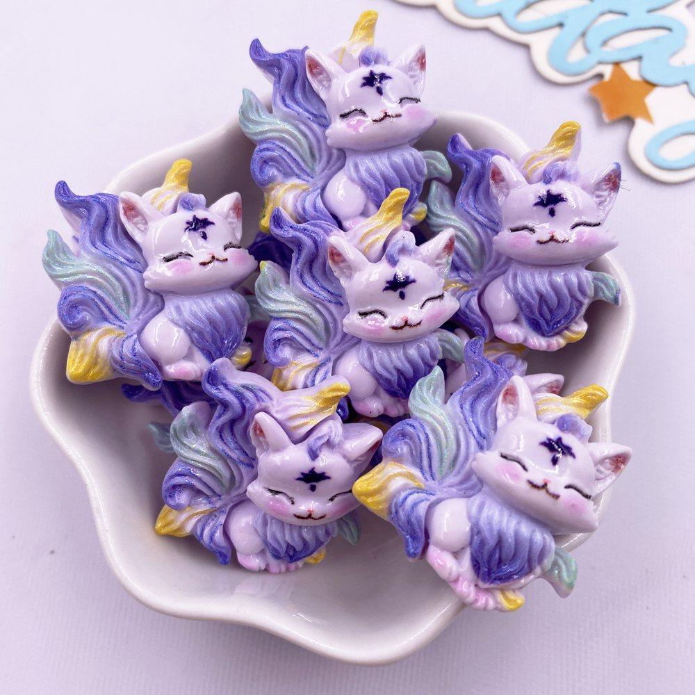 8KS Pryskyřice Roztomilá Barevná Kreslená Figurka Sedmiocasé Lišky Flatback Kámen Zvířata Scrapbook DIY Šperky Dekor Řemeslné Doplňky