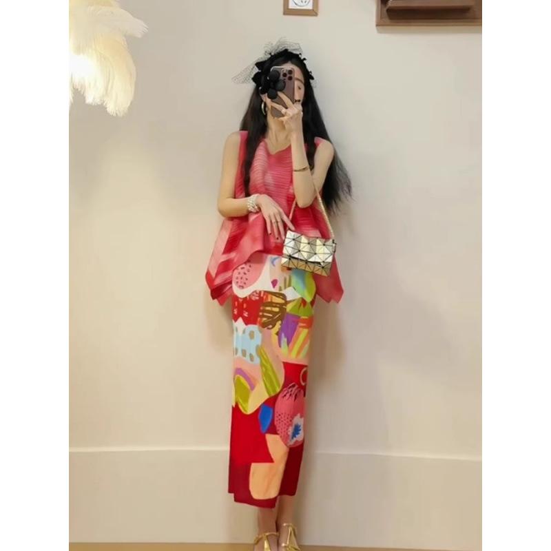 Miyake Pleats Gradient Sleeveless Top & Midi Skirt Set for Petite Women - Summer Street Style & Height-Enhancing Fashion