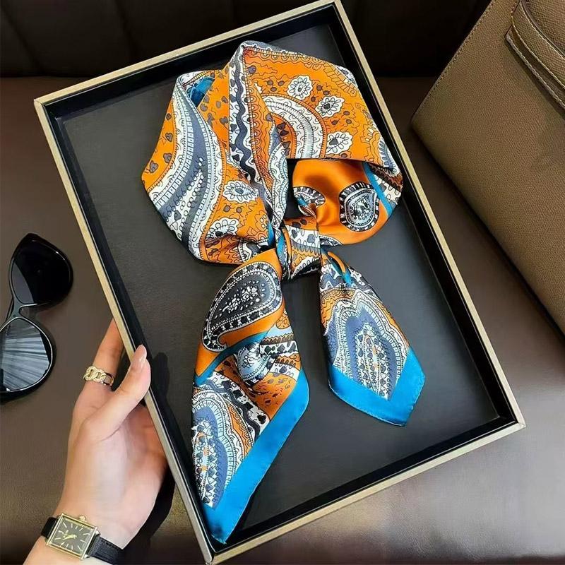 New Luxury Silk Scarfs Square Scarf Korean Fashion Kerchief Popular Silk Scarves Bandanna Wraps Scarf Decoration Shawl 70*70Cm