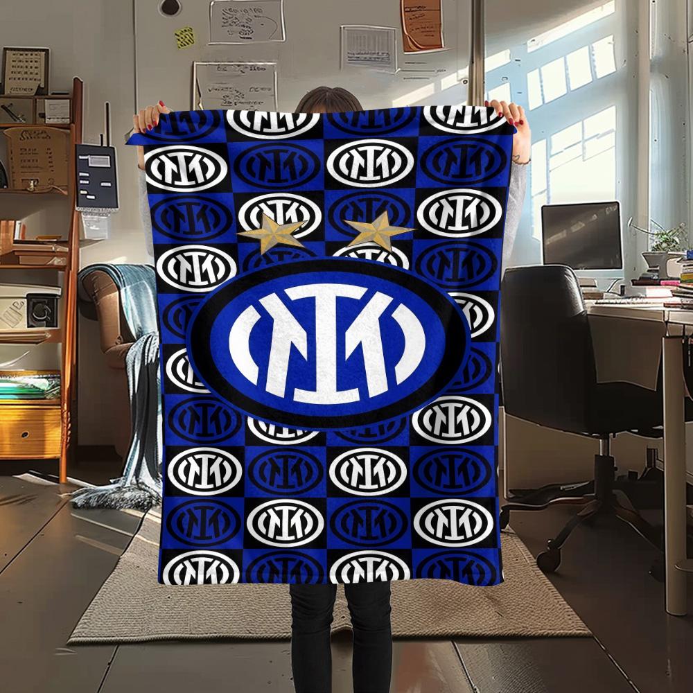 

Inter Milan logo Print FlAannel Blanket, High quality Comfortable for All Seasons, Home Decor, Warmth and Comfort 80cm x 120cm