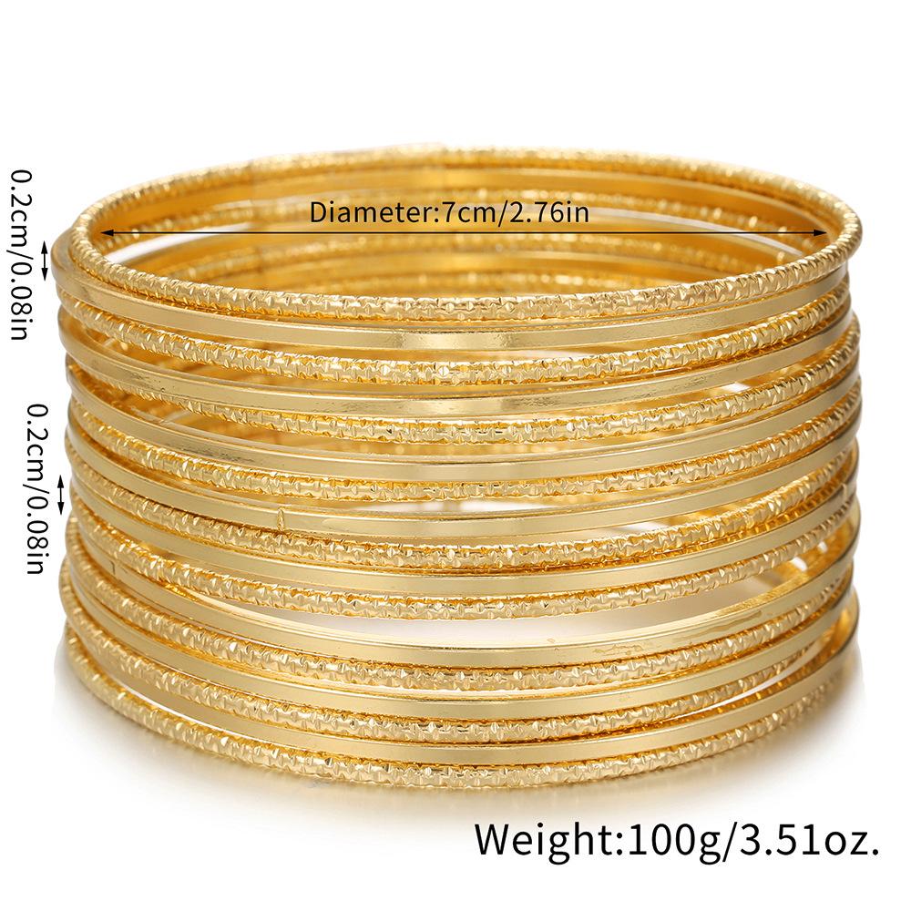 Heißverkaufender europäischer und amerikanischer Schmuck, modische und atmosphärische Metallarmbänder, ein Set aus 11 schlichten Ringen, gestapelte Armbänder, Armbänder für Frauen
