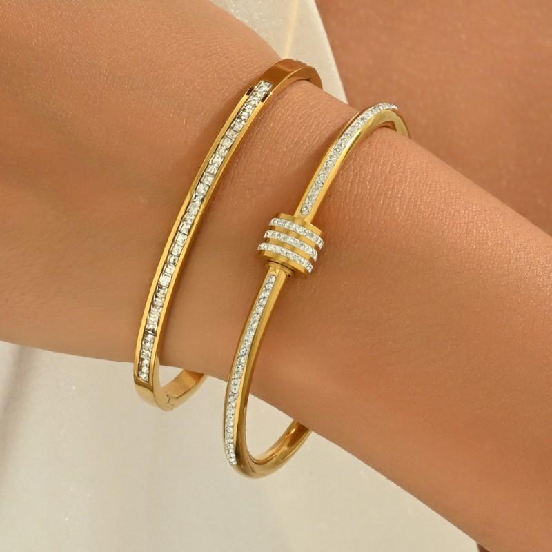Stainless Steel Gold Plated Clover Charm Bangle Set With Rhinestone Accents Women