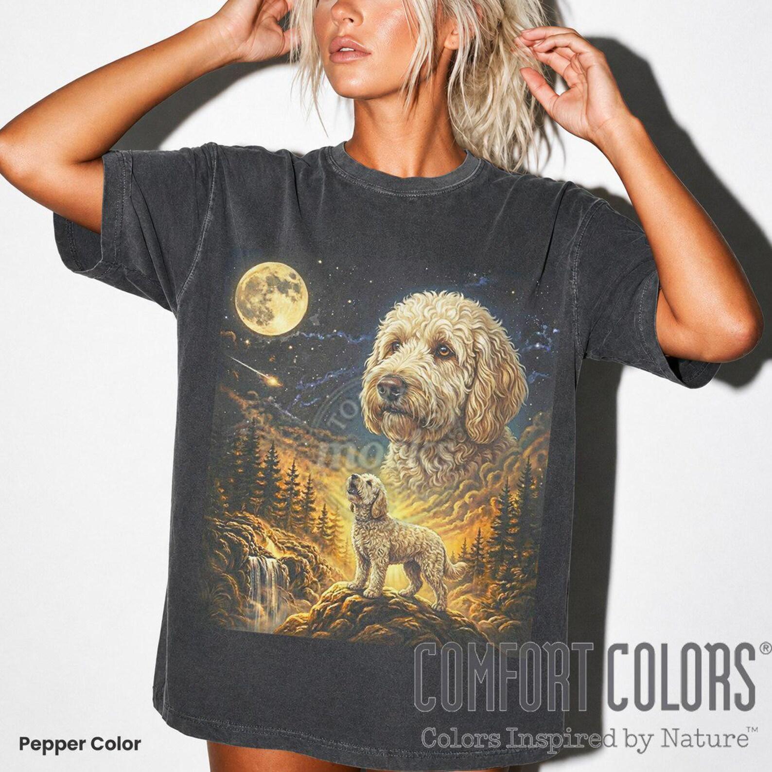 Comfort Colors Golden Doodle Howling To The Moon Shirt, Dog Lover SweaT-Shirt, Funny Dog Graphic T-Shirt, Golden Doodle Mom And Dad Gift ID 2XL