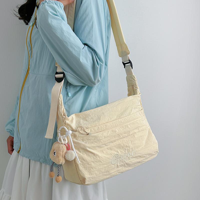 Lightweight Large-Capacity Shoulder Bag Women'S Casual Nylon Cloth Commuter Storage Daily Versatile Messenger Bag