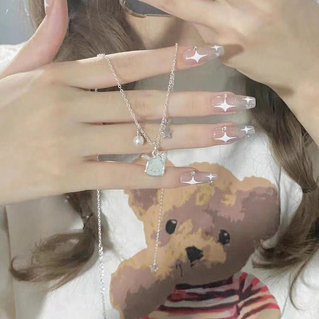 Cartoon Cat Rhinestone Necklace - Fashionable Girly Student Best Friend Chain with Niche Design.