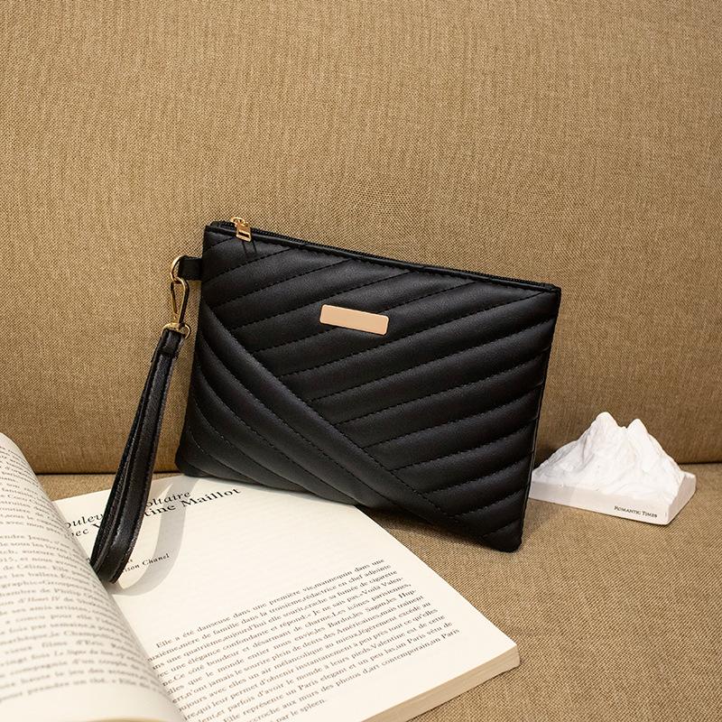 Fashionable Embroidered Mobile Phone Clutch - Large Capacity, Versatile Women's Bag