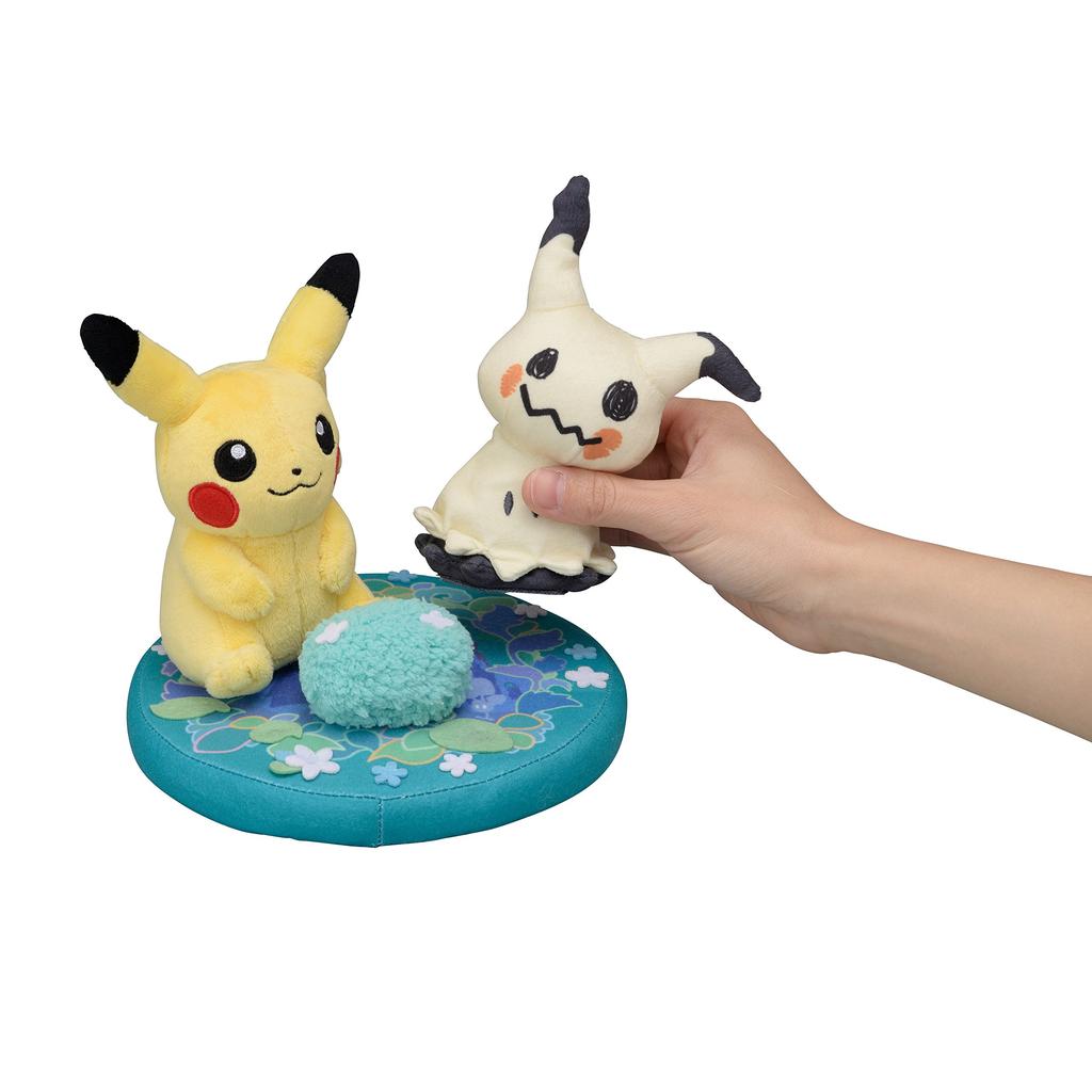 Pokemon Center Oryginalna Pluszowa Diorama Pikachu i Mimikyu