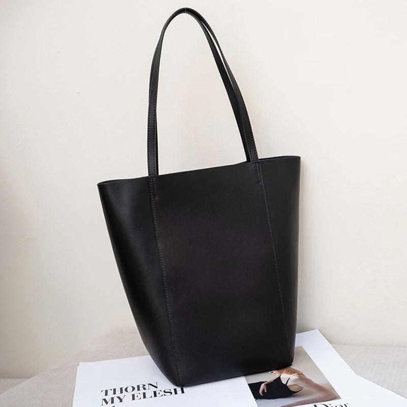 

Women s Single Shoulder Bag Niche Genuine Leather Bucket Bag Casual Commuter Single Shoulder Bag Autumn Winter Large Capacity Bag Sole length19Long Bag Ope