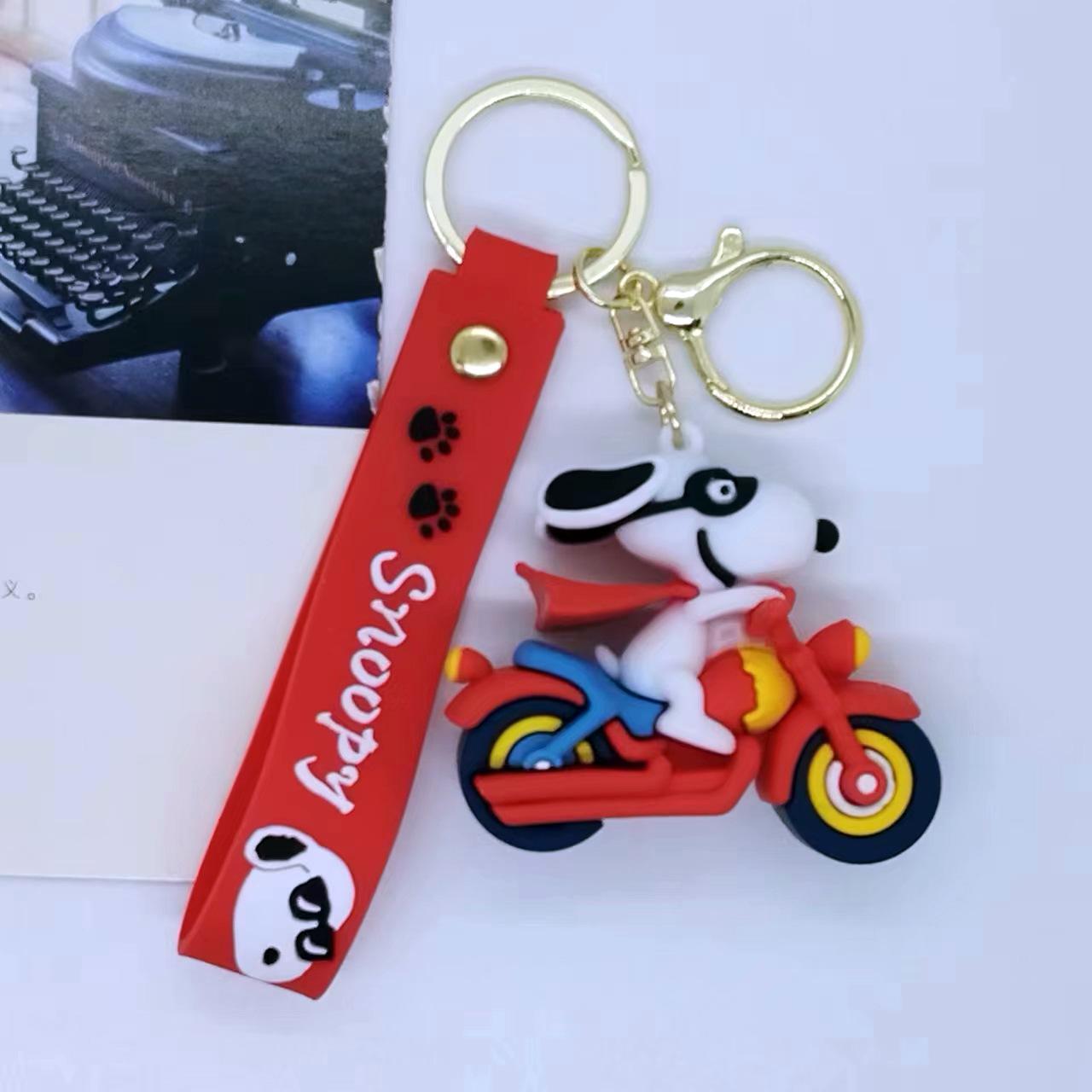 Cross Border Creative Cartoon Figurine Snoopy Keychain Bag Car Keychain Accessories Gift Wholesale Personalized Gifts Y2k Kawaii