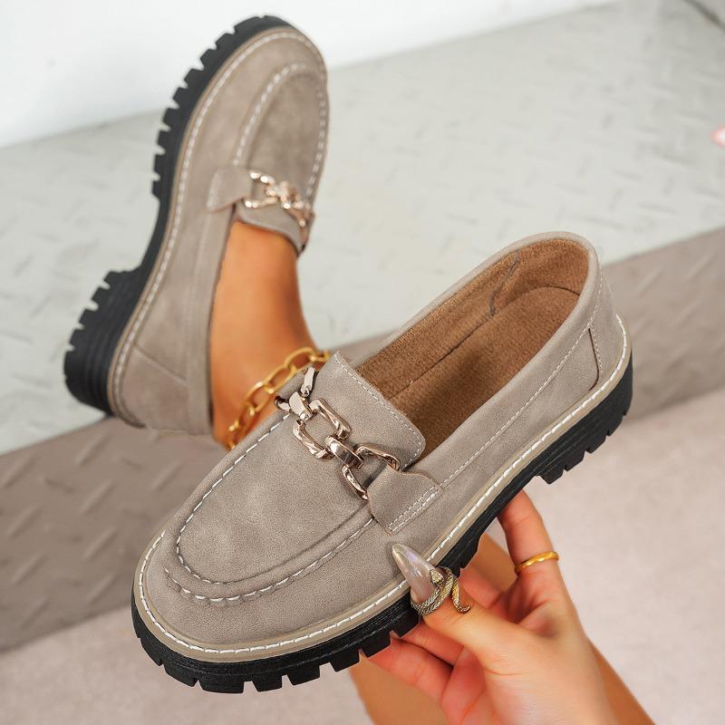 

Large size single shoes women s autumn new metal chain flat bottom thick bottom casual 36