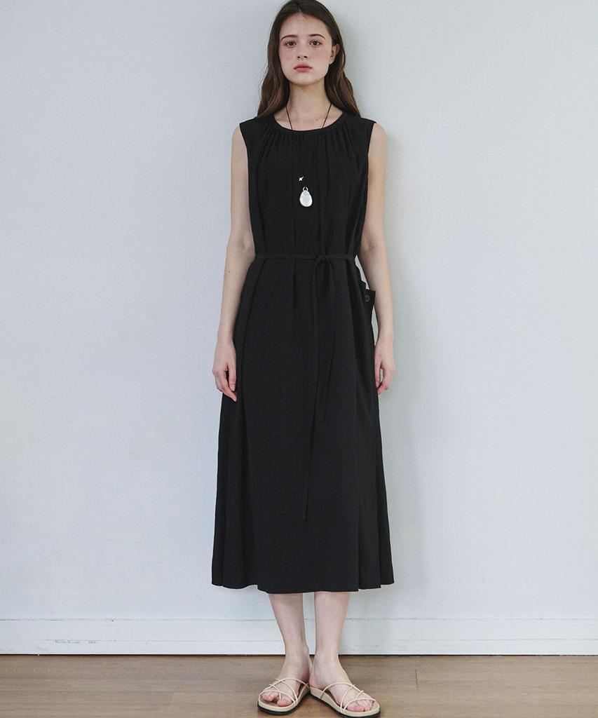 MALOUPE 7107 Crinkle Sleeveless Long Dress (Black)