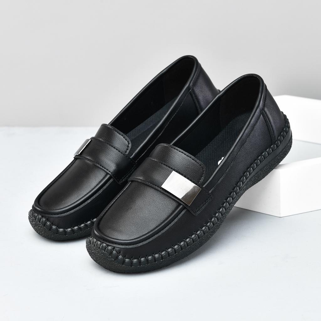 2025 casual leather shoes women's spring 2025 new one-pedal non-slip flat-bottomed comfortable mother single shoes women
