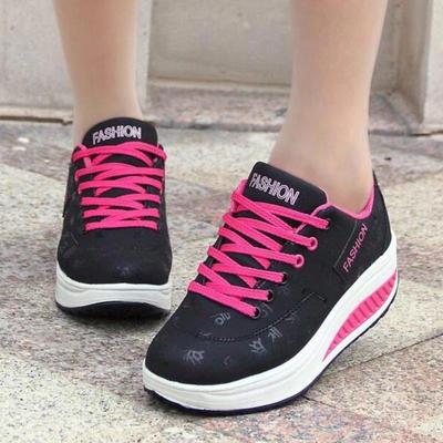 Frauen Turnschuhe Atmungsaktive Wasserdichte Keile Plattform Vulkanisieren Schuhe Frau Pu Leder Casual Schuhe