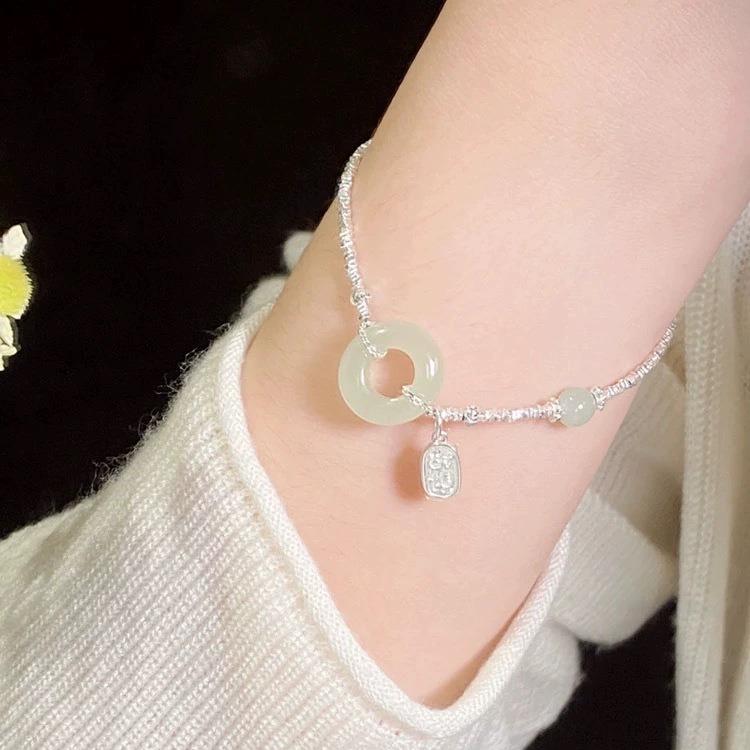 Fashion Bracelet women s light luxury niche design exquisite bracelet Valentine s Day gift