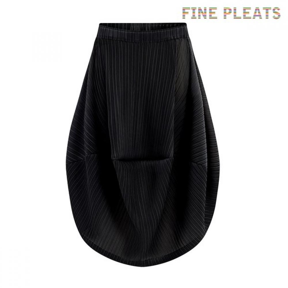 Fine Pleats Balloon Skirt Black FREE