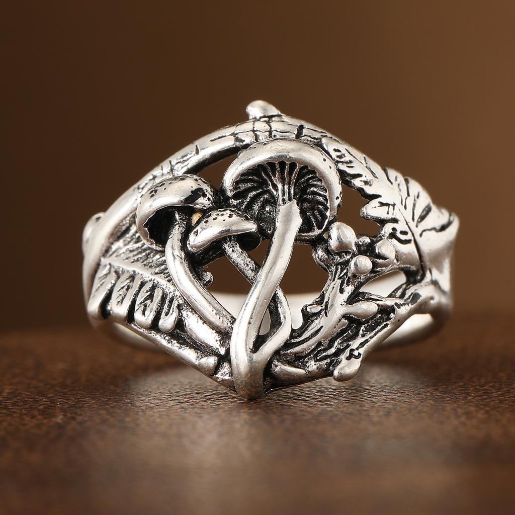 Retro-style hollow mushroom-shaped ring made of copper. Women's jewelry ring. Suitable for daily wear and for office outfits.