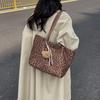 Leopard Print European Retro Tote Bag: Fashionable, Versatile, Large-Capacity Shoulder Handbag for Women