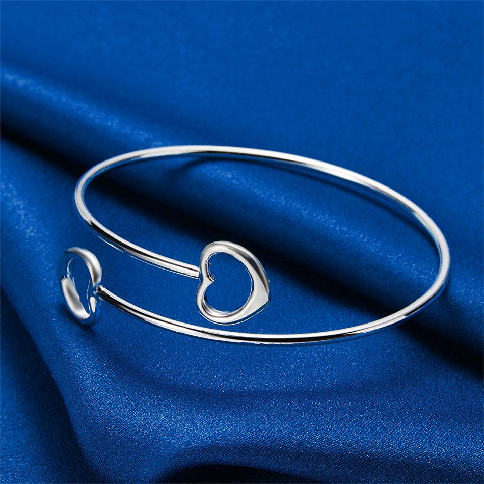 Luxurious 925 Sterling Silver Exquisite Heart-shaped Open Bracelet for Women's Fashion Parties and Wedding Accessories