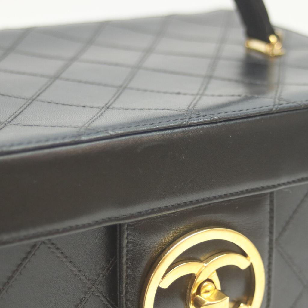 CHANEL No. 5 Black Bicolor Lamb GHardware 2-Way Vanity Shoulder bag blackUsed