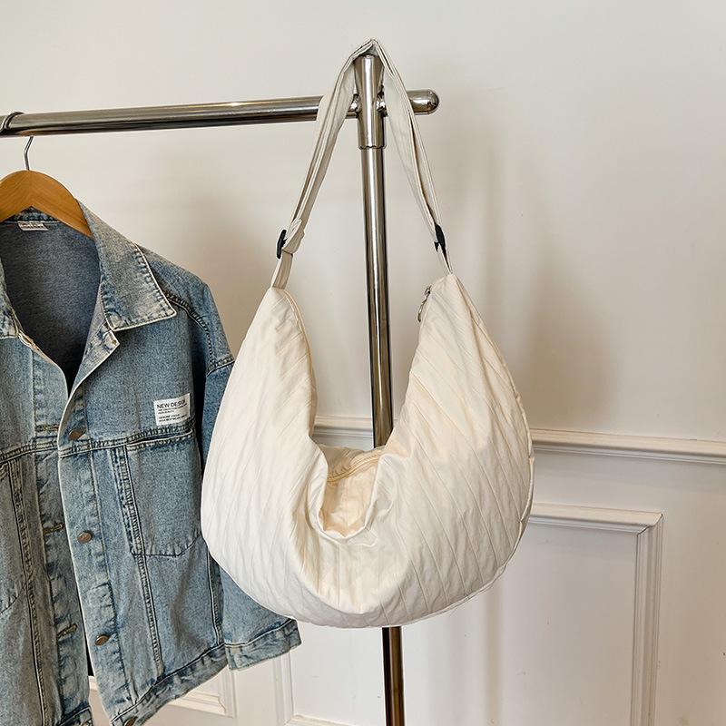 Bag women's 2025 new spring lazy wind casual niche design tote large capacity shoulder messenger cloth bag