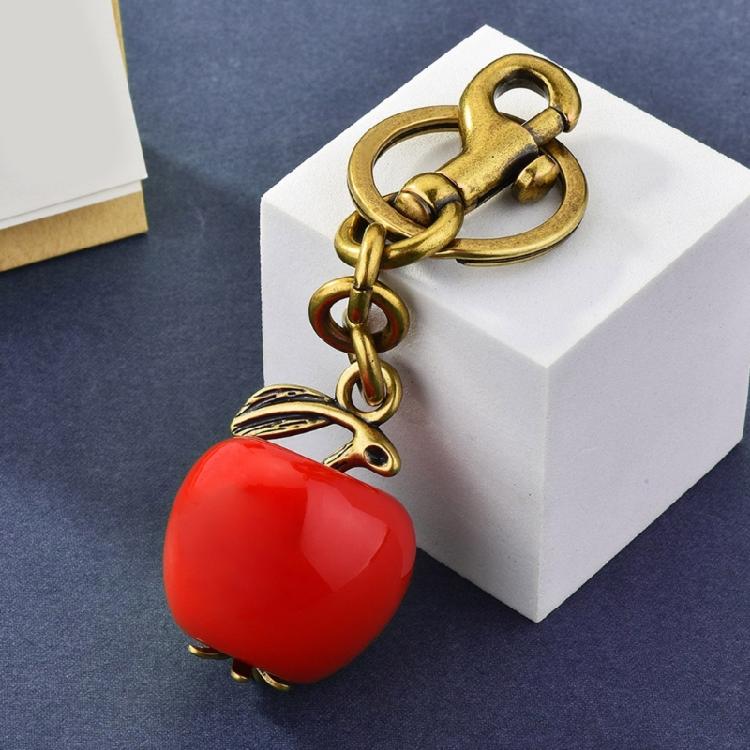 Dazzling Apples Keychain Car Accessory Sophisticated Handbag Embellishment Alloy Texture Present for Fashion Enthusiasts