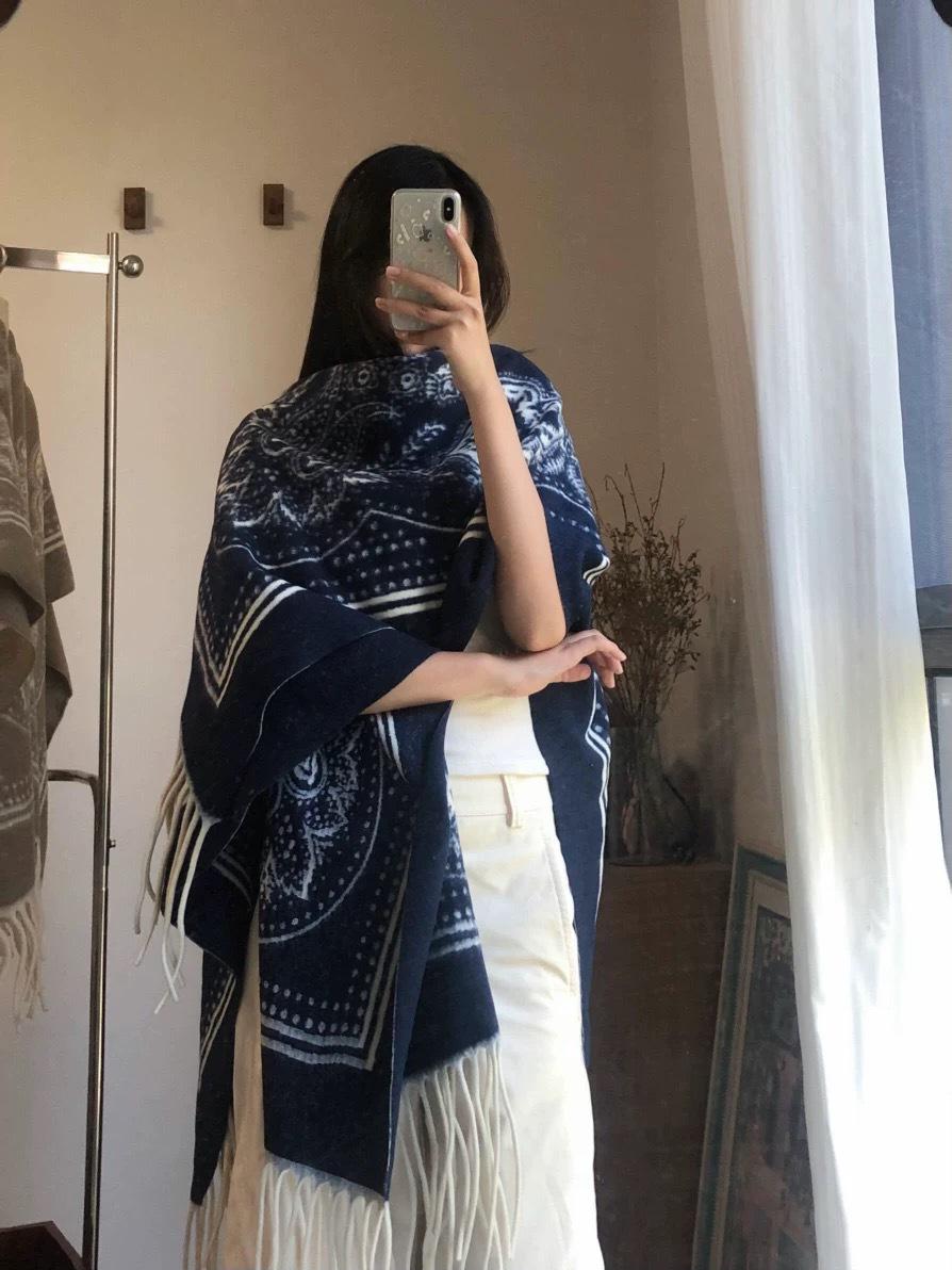 

Пальто-шаль с кисточками из жаккарда с цветочным узором 2025: Толстый теплый французский шарф с дизайном накидки