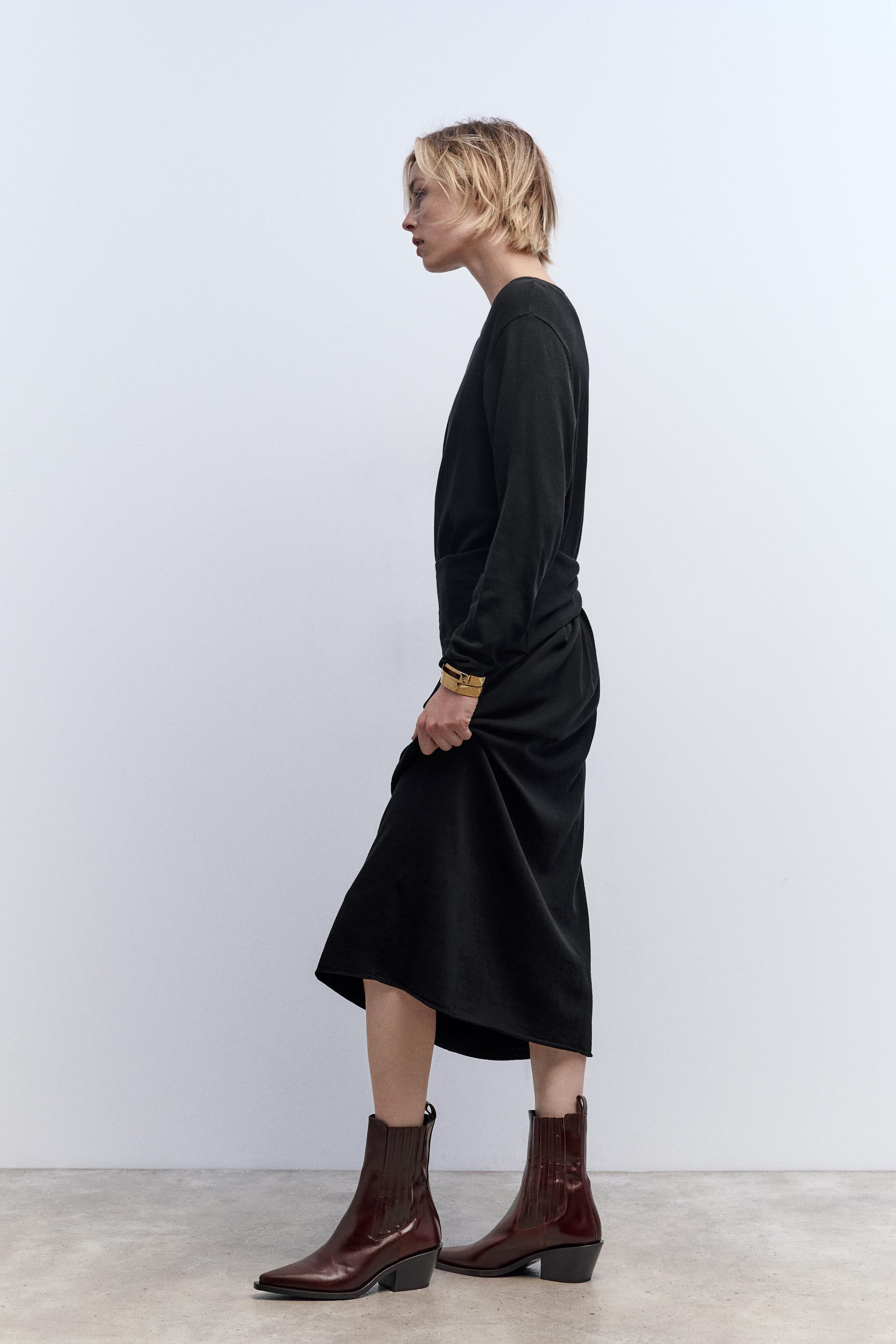 

КОЖАНЫЕ БОТИНКИ НА КАБЛУКЕ ЭЛАСТИЧНЫЙ