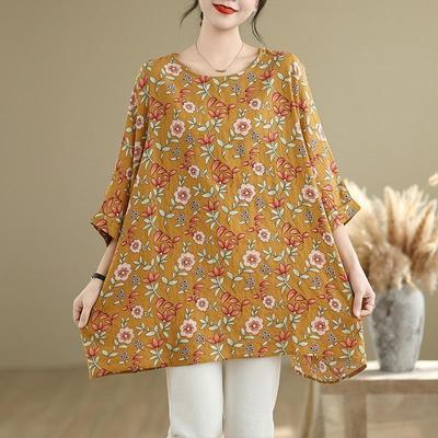 Maglietta lunga casual ampia con stampa floreale vintage oversize. Maglietta estiva da donna.