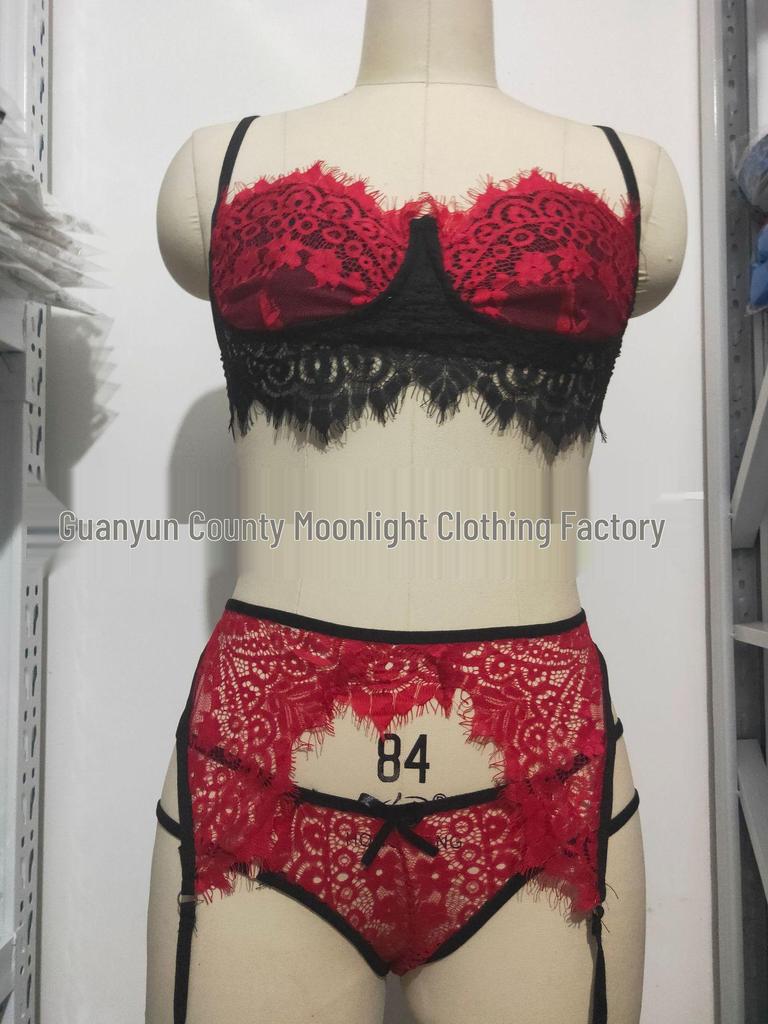 Women's Lace Suspender Lingerie Set with Eyelash Trim