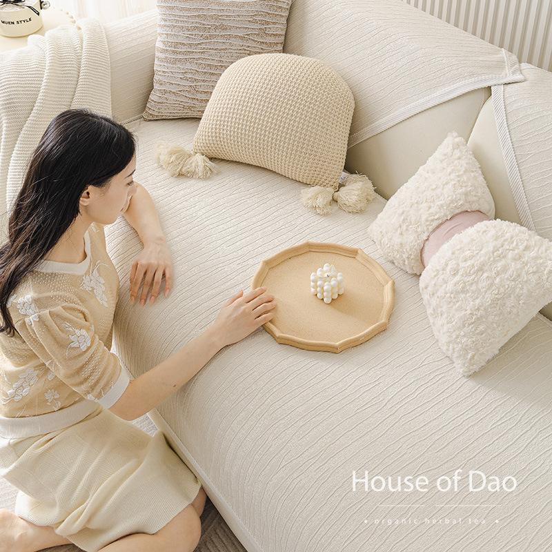 Cream Wind Sofa Cushion Is Universal In All Seasons  New Winter Light Luxury Non-Slip Advanced Leather Sofa Cover Cover Cloth