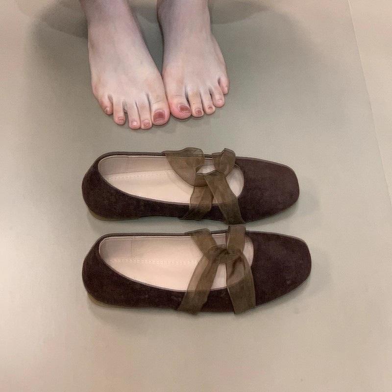 Evening wind niche flat bottom shallow mouth single shoes women gentle with skirt French square head Mary Jane shoes women brown blue