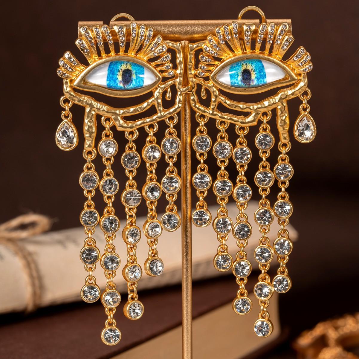 Vintage Crystal Fringed Devil s Eye Earrings Light Luxury Retro High-end Heavy Industry, Stud Earrings Female 2026